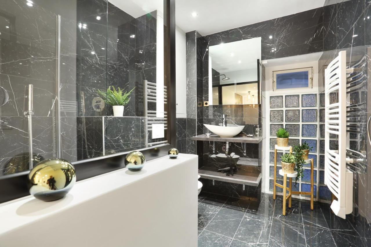 Rent A Room - Apartment St Honore Paris Dış mekan fotoğraf